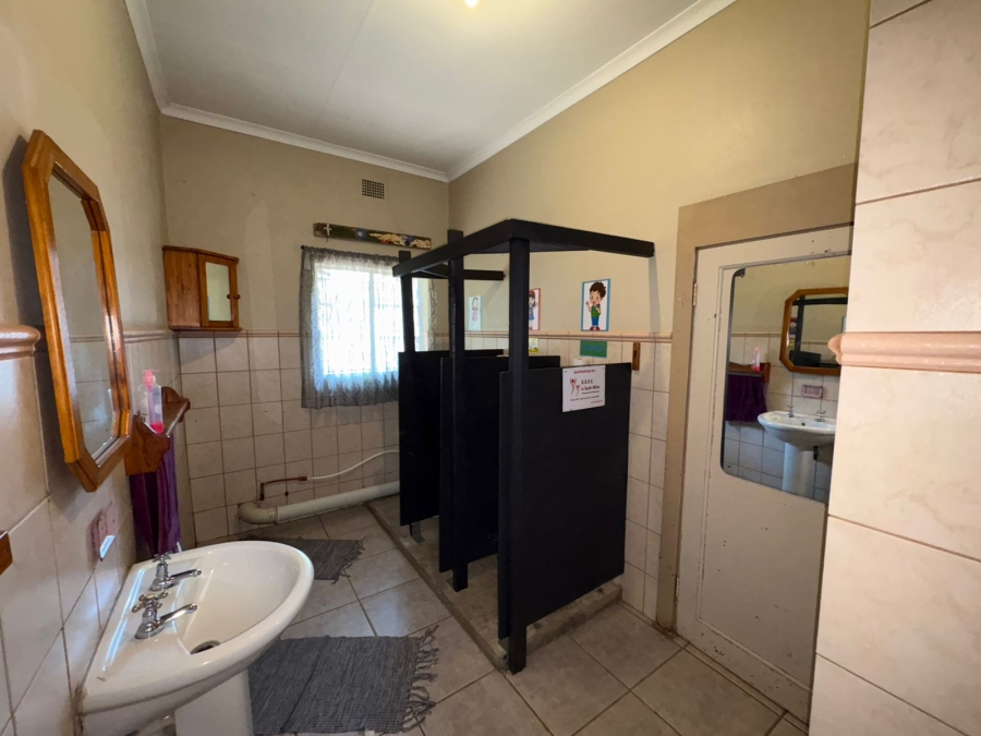 5 Bedroom Property for Sale in Bodorp North West